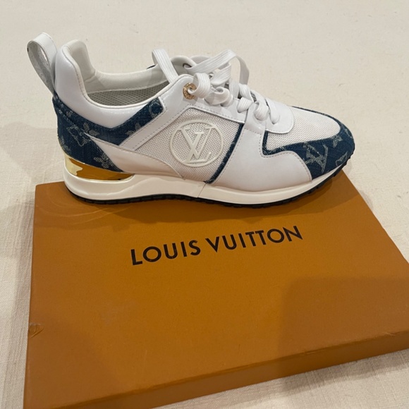 Lou’s Vuitton sneakers - Picture 4 of 6